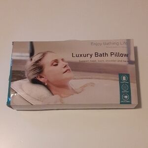 Luxury Bath Pillow - White